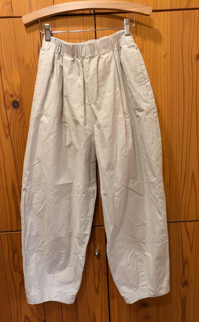 かぐれ　カラーコクーンパンツ