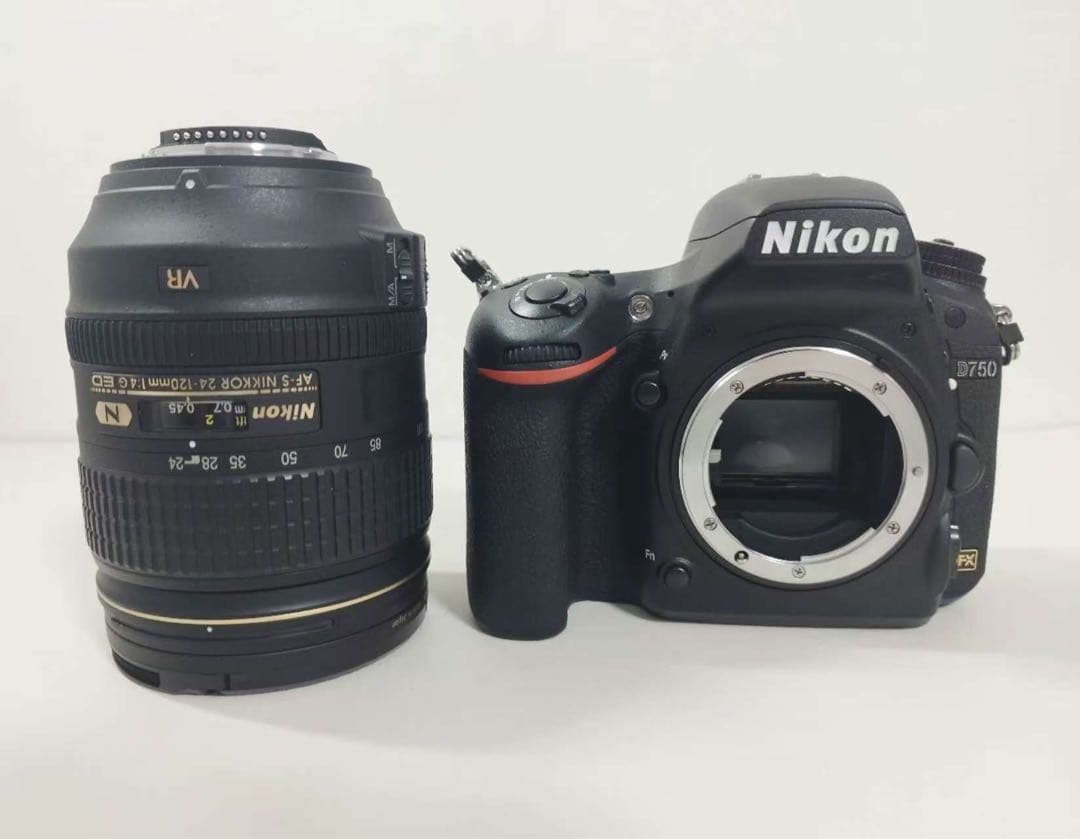 Nikon D750 24-120mmVRキット★ショット数2453回ほぼ未使用