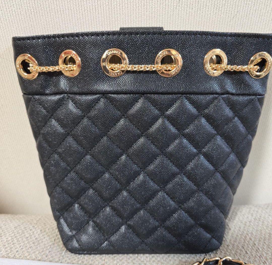 CHANEL キルティングショルダーバッグ