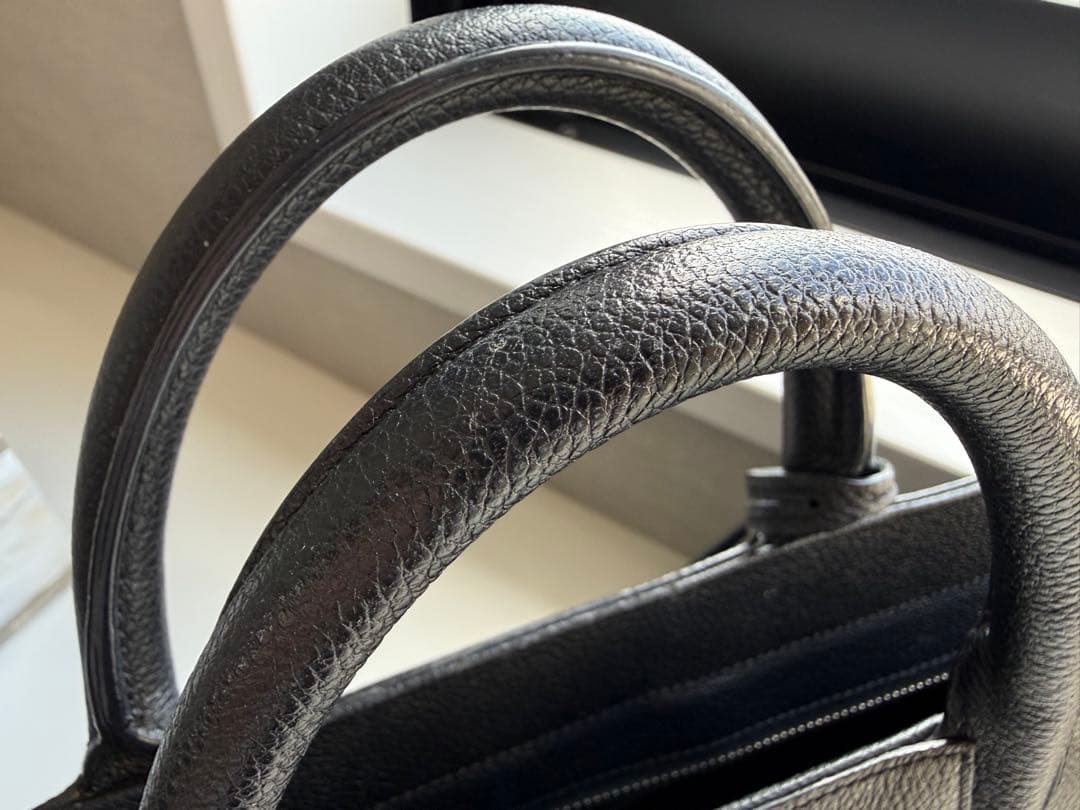 SAINT LAURENT ブラックハンドバッグ