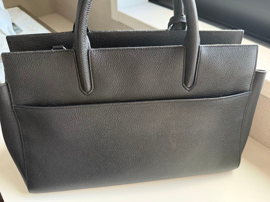 SAINT LAURENT ブラックハンドバッグ