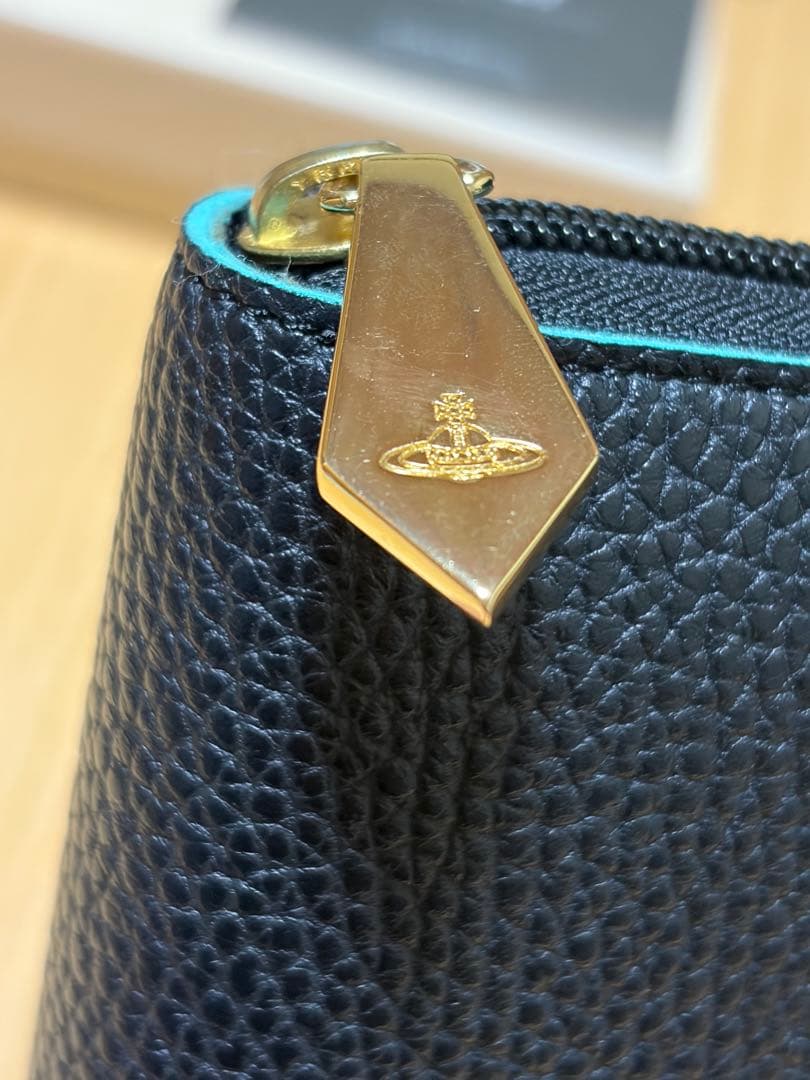(新品未使用) Vivienne Westwood 長財布　ラウンドファスナー