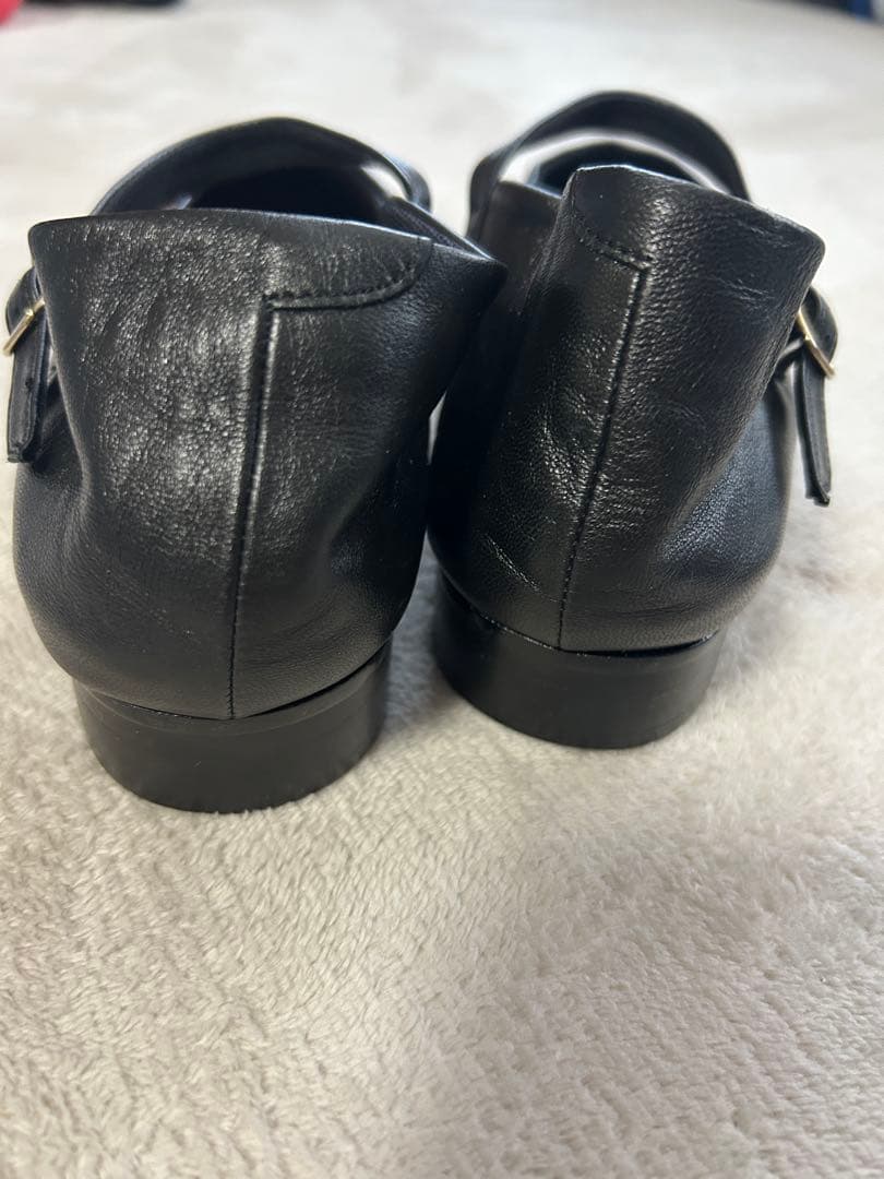moumouneブラックレザー ストラップ付きフラットシューズ✳️値下げしました