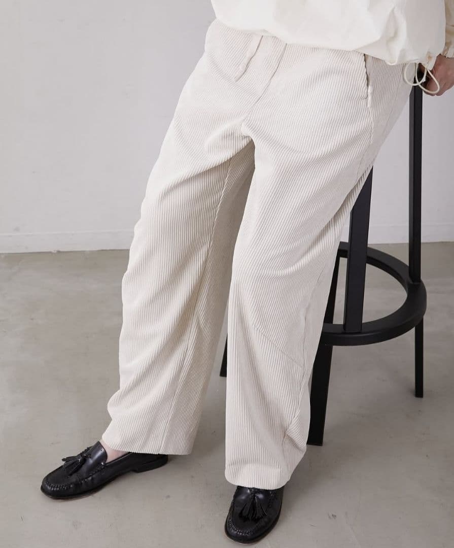LA PEAU DE GEM　cutworkcorduroypants