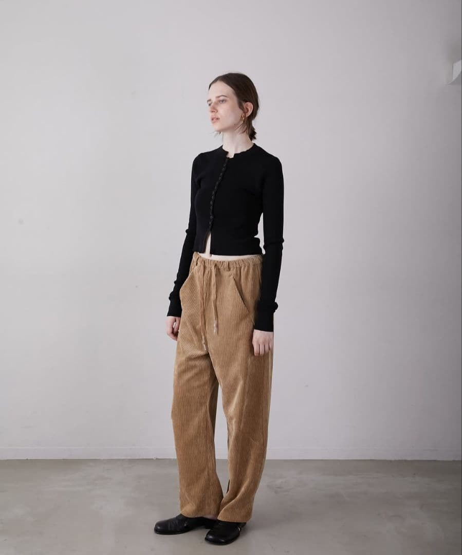 LA PEAU DE GEM　cutworkcorduroypants
