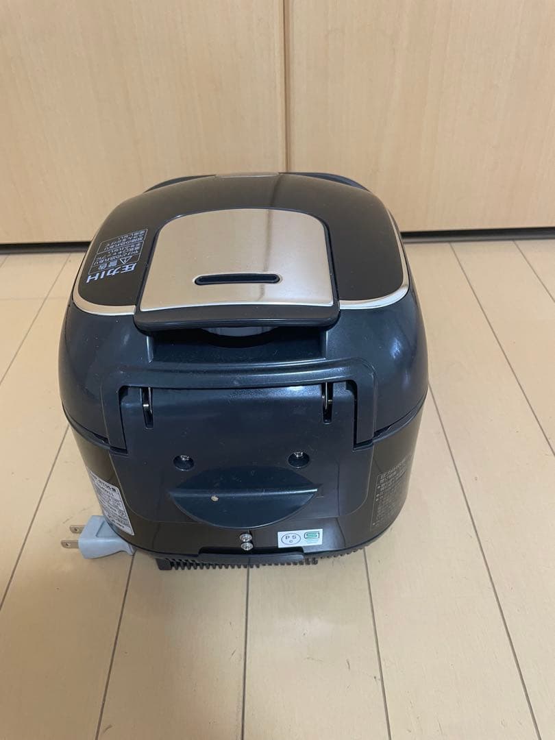 （超美品）NP-RT05-BA 象印 炊飯器 圧力 IH炊飯ジャー 3合炊き