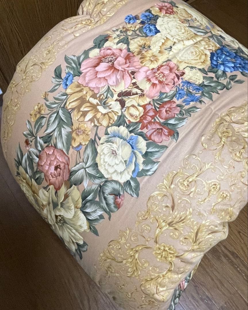 日本製高級羽毛布団　ダワン93% フェザー7%詰物1.4キロ　ふとん側綿100%