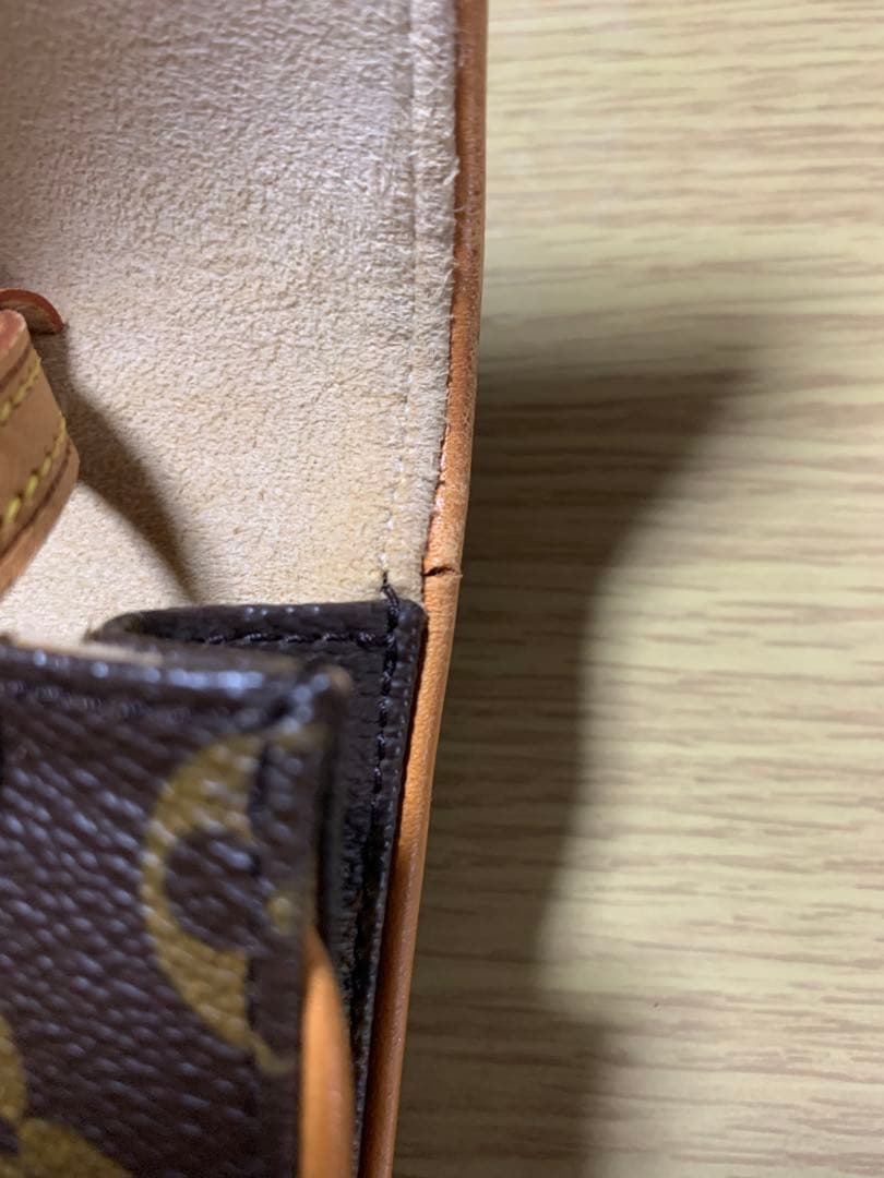 Louis Vuitton ショルダーバッグ ブラウン　ポシェット　モノグラム