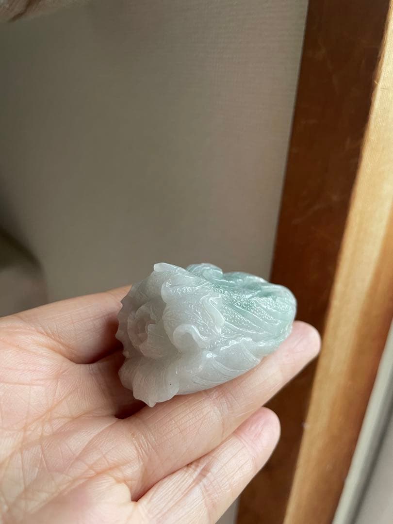 本翡翠 置物 ミャンマー産 白菜 彫刻