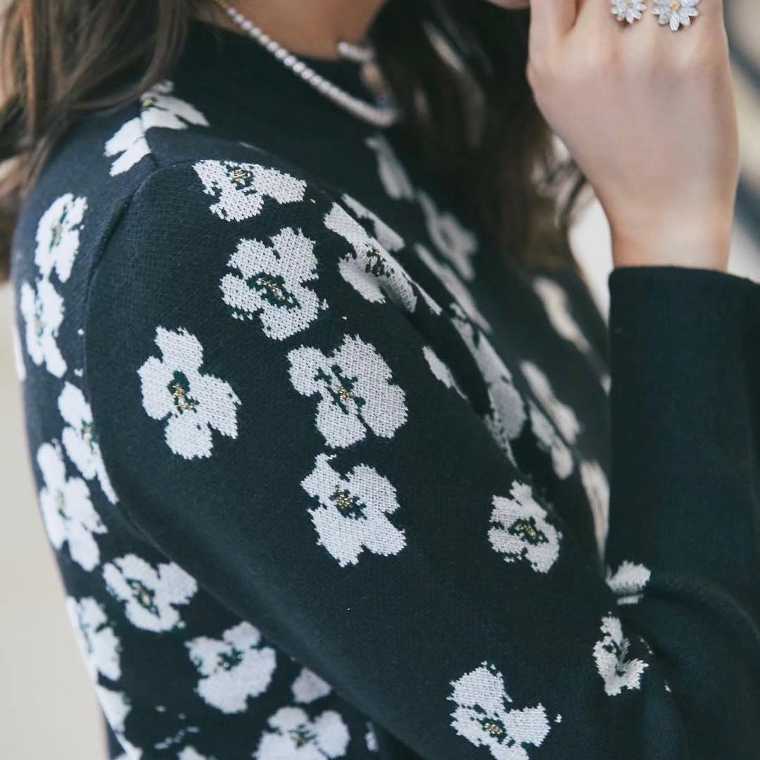 フラワーラメジャガードニットワンピース　ブラック