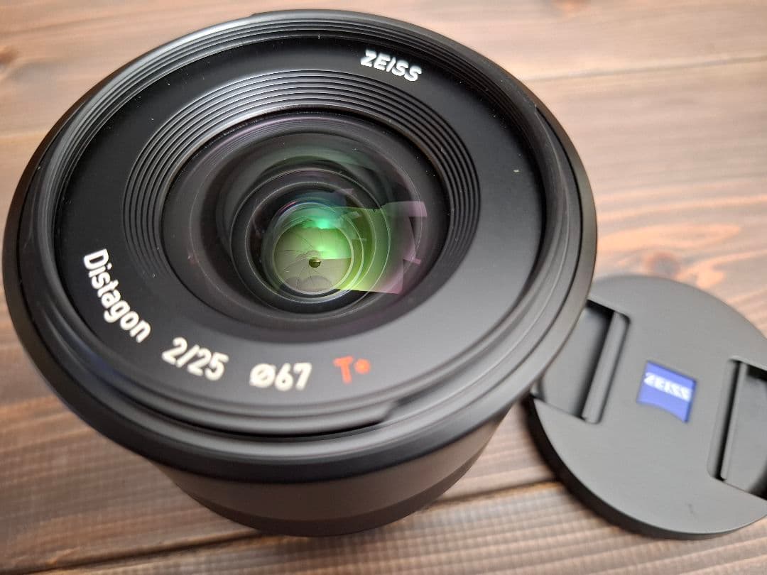 Carl Zeiss 単焦点レンズ Batis 2/25 Eマウント
