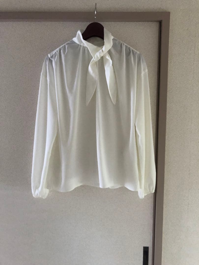 Ballsey　ボールジー　シルキークロス ボウタイブラウス