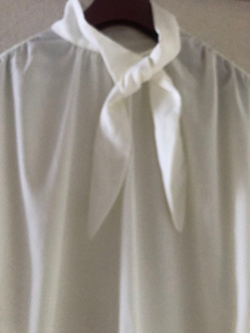 Ballsey　ボールジー　シルキークロス ボウタイブラウス