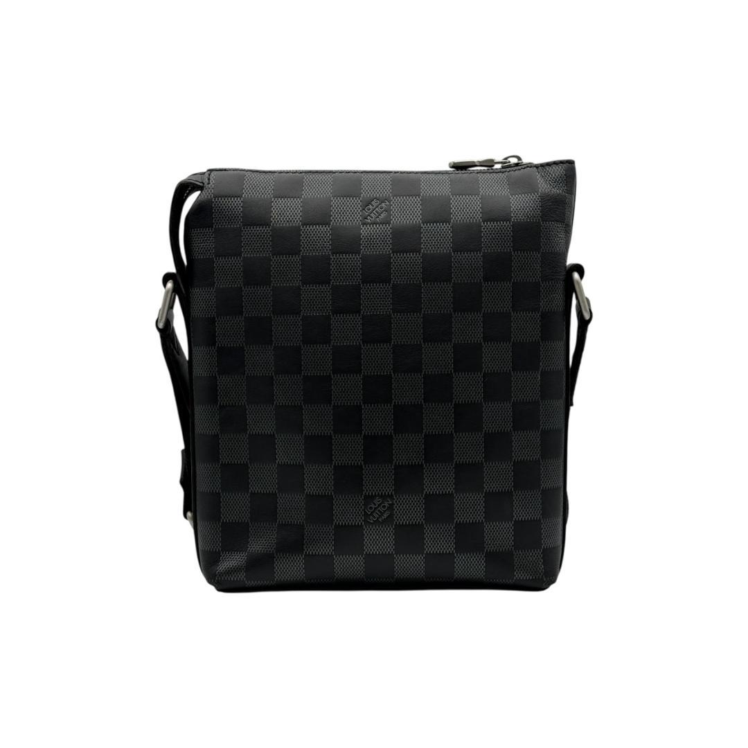 【極美品】ルイヴィトン ダミエアンフィニ ディスカバリーメッセンジャーPPM 黒