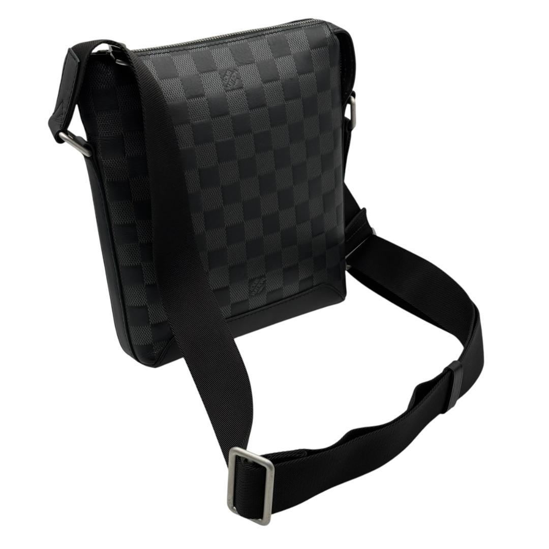 【極美品】ルイヴィトン ダミエアンフィニ ディスカバリーメッセンジャーPPM 黒