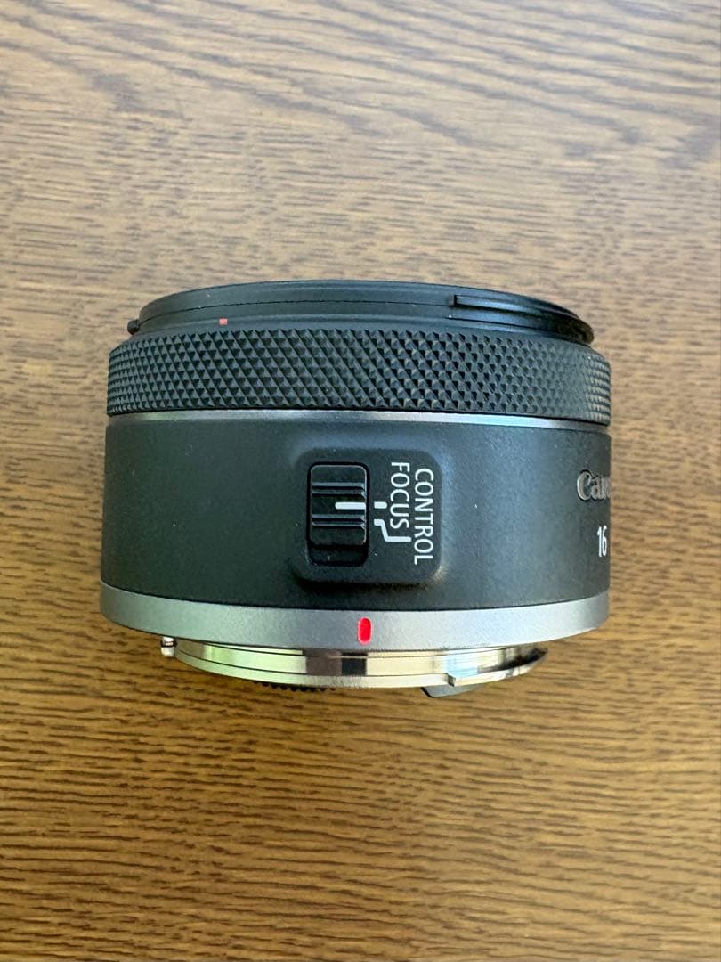 Canon RF 16mm F2.8 STM レンズ