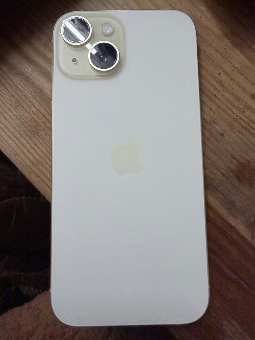 iPhone15 yellow 128 simフリー　美品