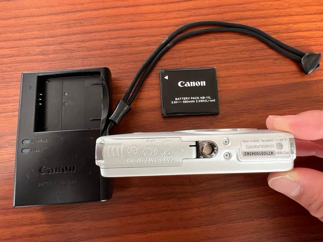 Canon IXY430F コンパクトデジタルカメラ　シルバー