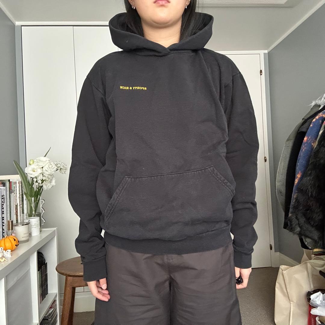 トップス sporty & rich hoodie