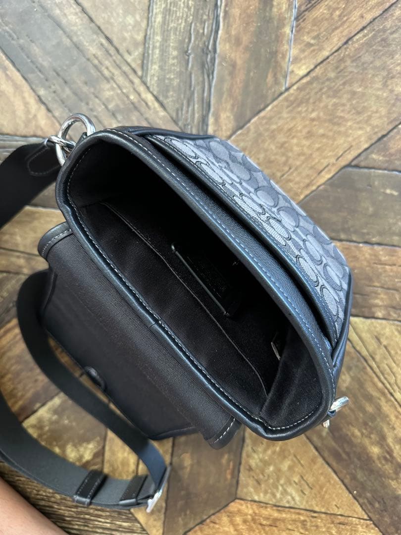 COACH ルーカス クロスボディ バッグ・シグネチャー ジャカード