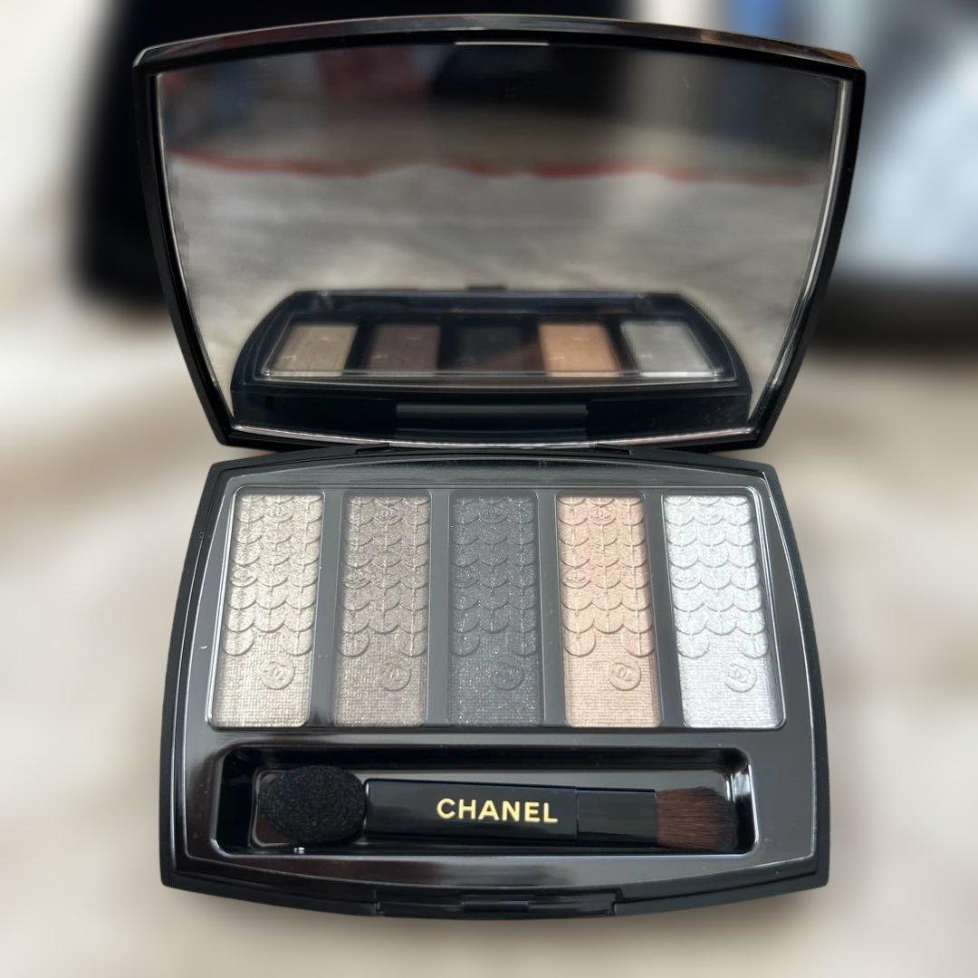 シャネルアイシャドウ