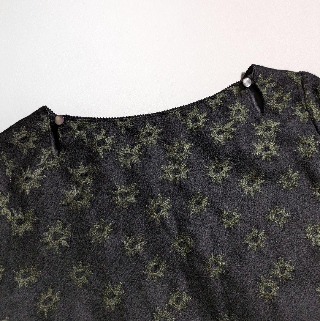 サリースコット／日本製 バルーンシルエット 刺繍入りウールワンピース ブラック黒