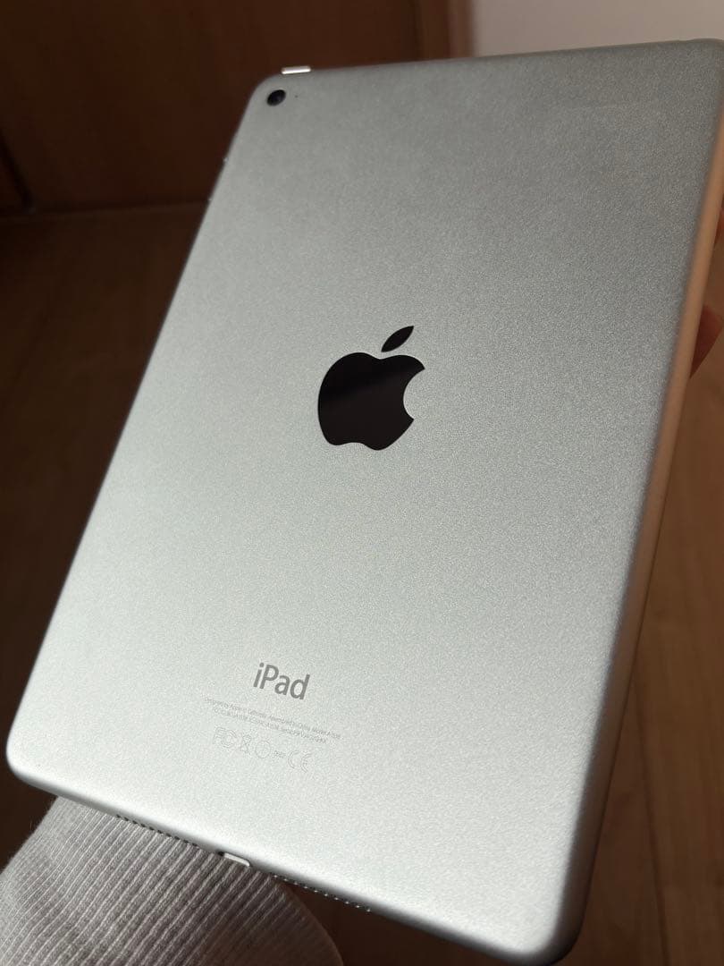 iPad mini4 128GB Wi-Fiモデル ②
