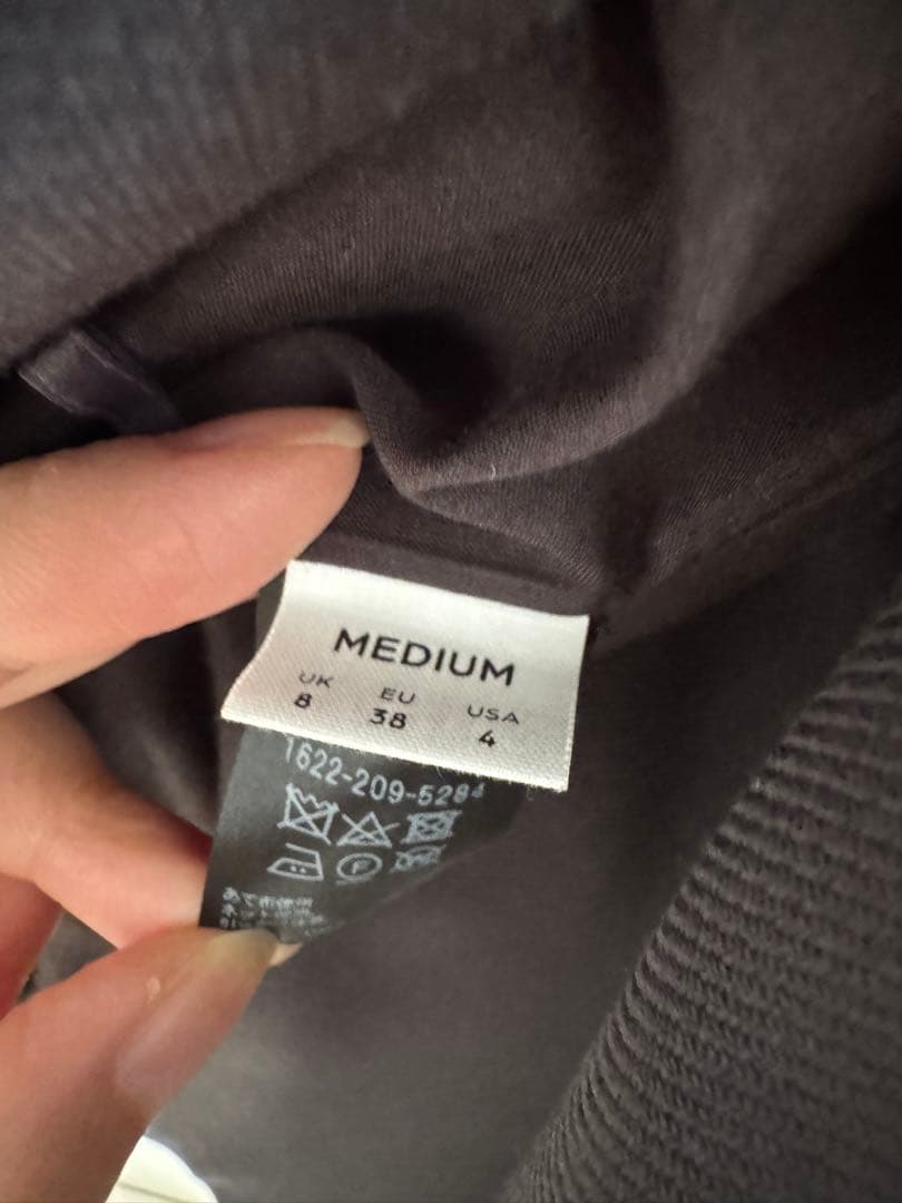 H beauty&youth ジャケット