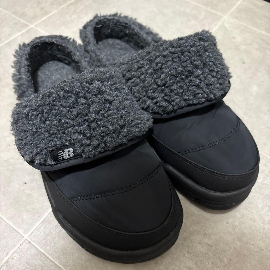 New Balance PUFLEE V2 ブラック　ボアスリッポン