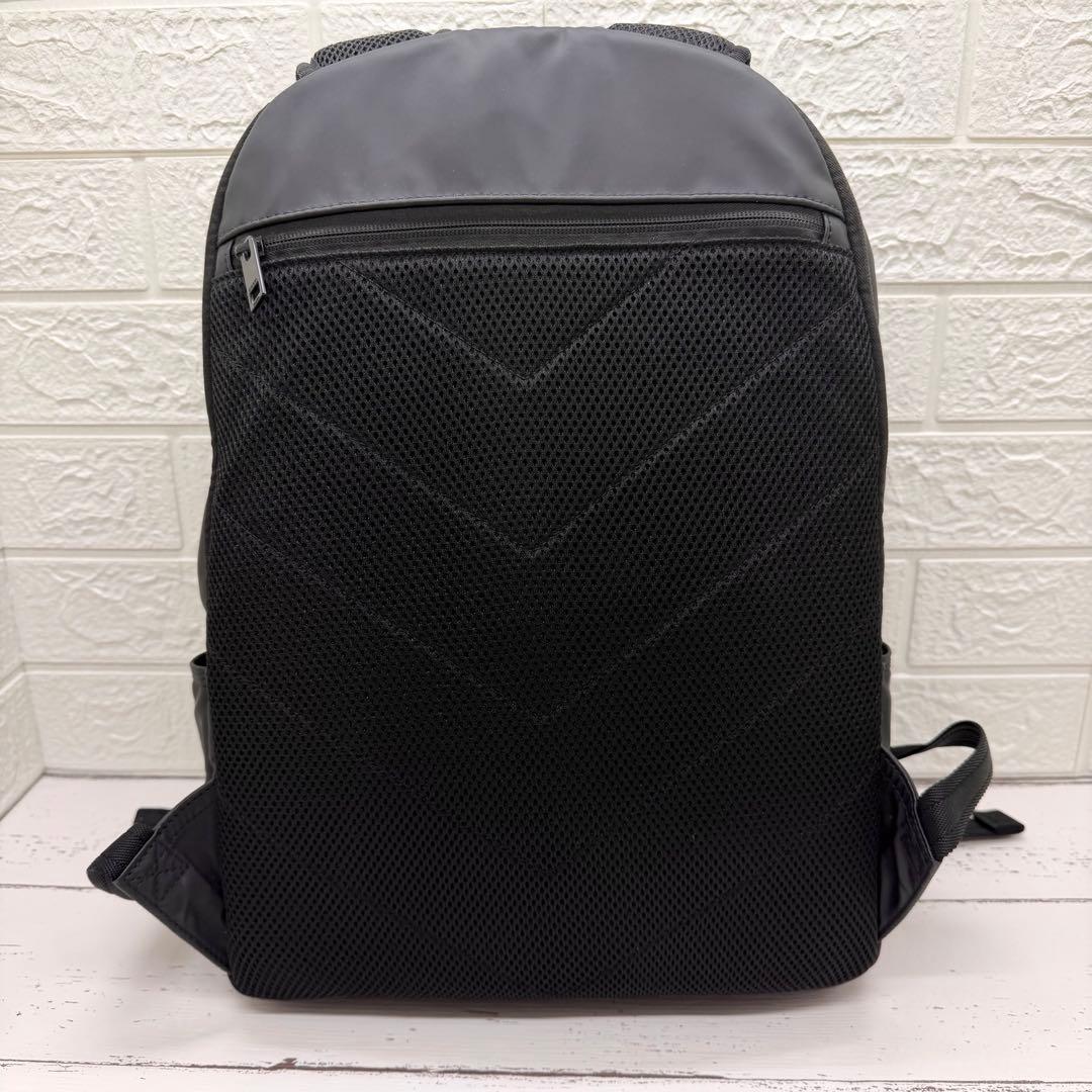 【即完売✨美品】　ディーゼル　リュック　バッグ　ブラック　ビックロゴ