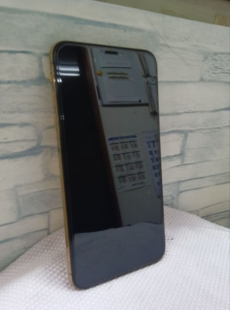 iPhone XS MAX　256GB ゴールド