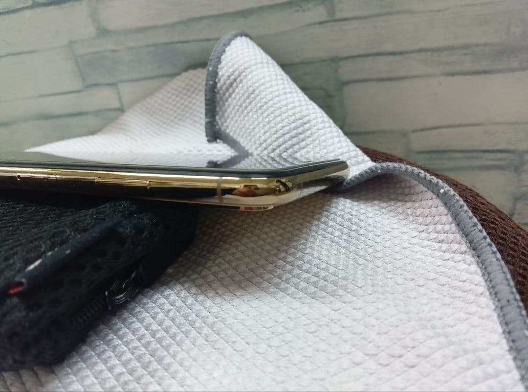 iPhone XS MAX　256GB ゴールド