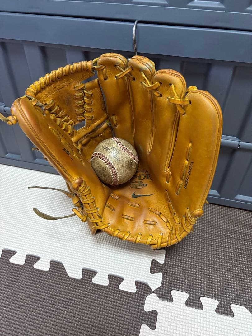 ナイキ　硬式オーダーグローブ