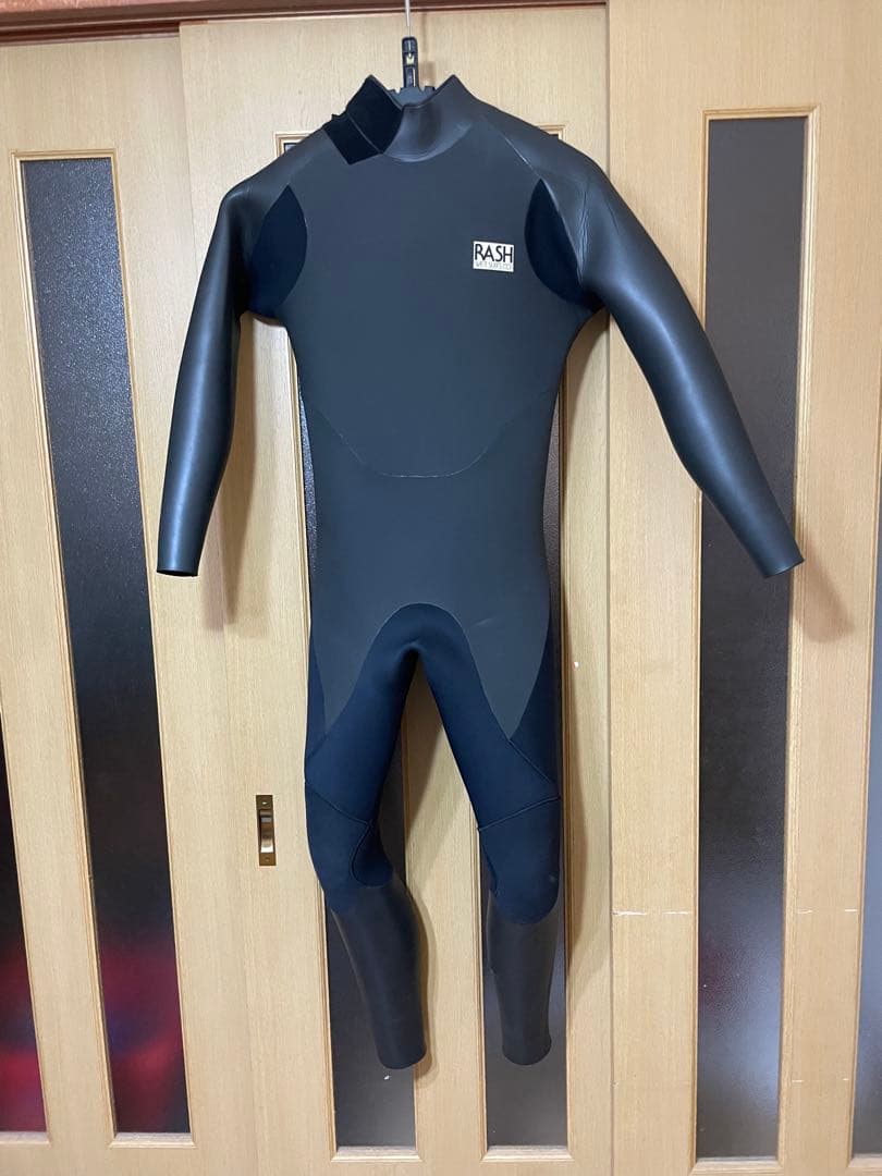 RASH ブラック フルスーツ セミドライ　ML/L