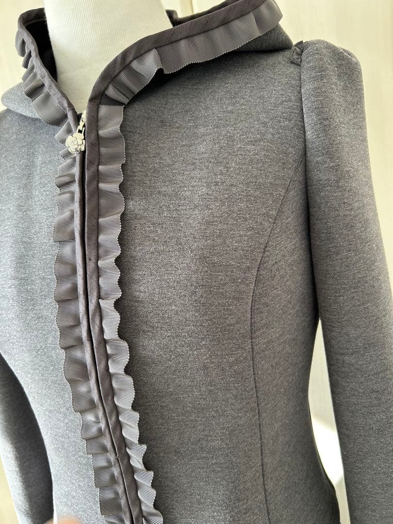 M'sグレイシー　フリル付きフード グ パーカー　美品