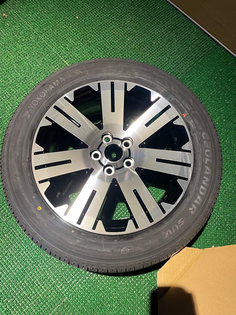 新品デリカD5 タイヤ・ホイールセット 18インチ