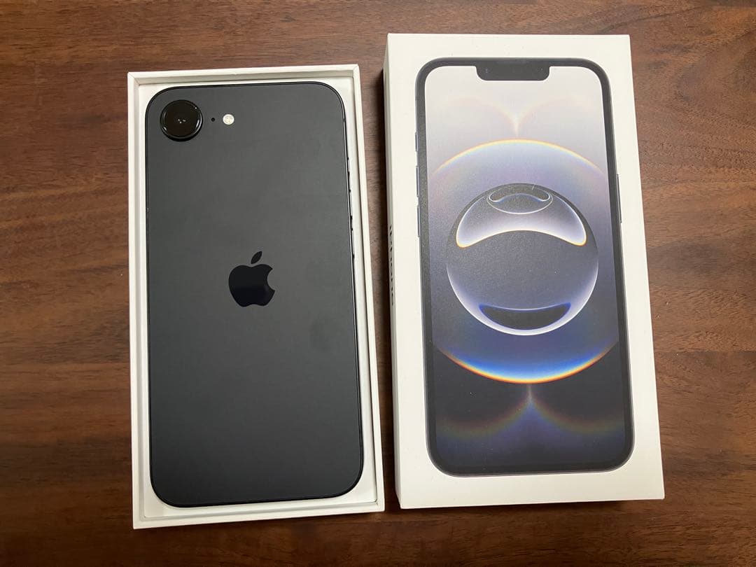 Apple iPhone 16eブラック 本体