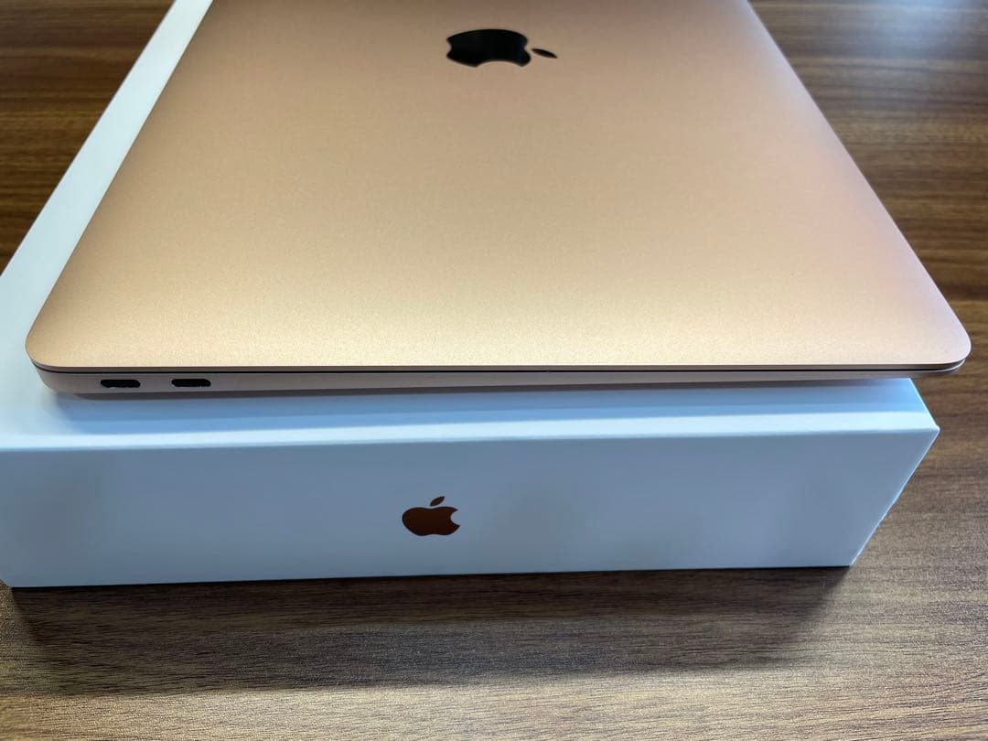 【美品】macbook Air M1 2020 13インチ 8GB/256GB