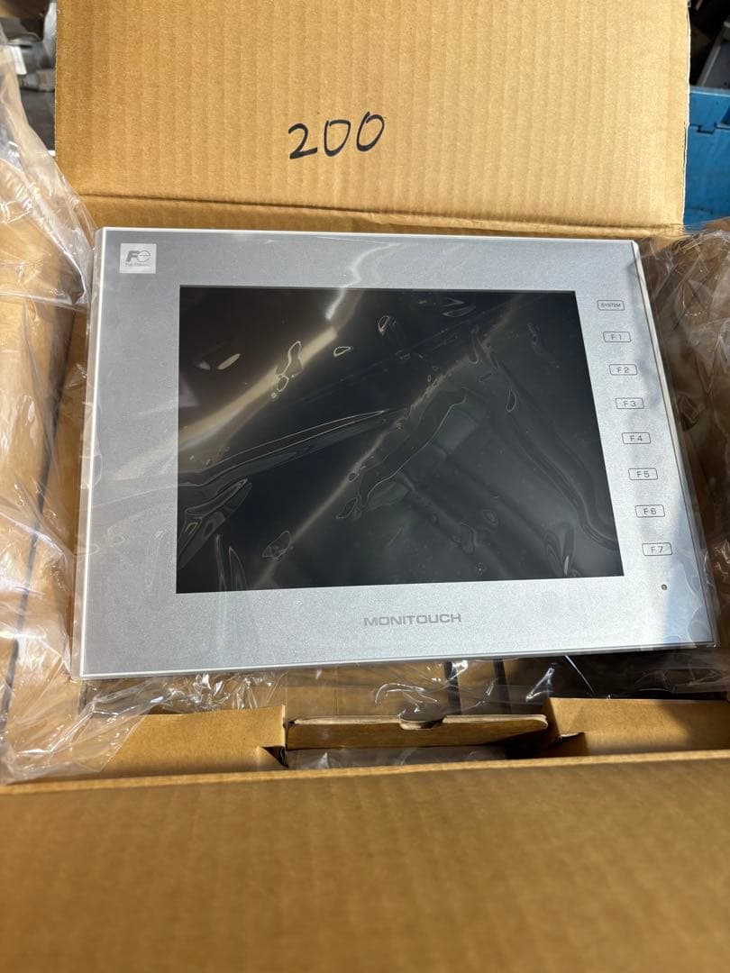 富士電機 タッチパネル V9100iSD新品同様。未使用。長期保管品。動作未確認