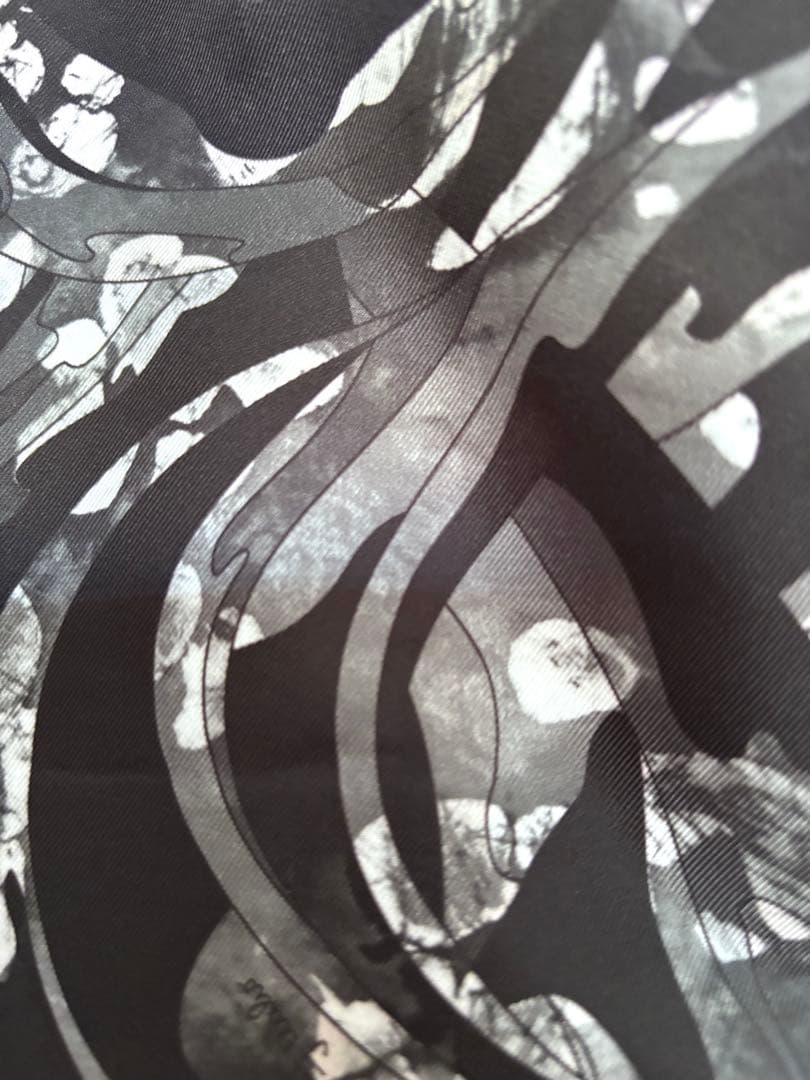 〈新品‼︎〉EMILIO PUCCI ショッピングバッグ　保管袋付き