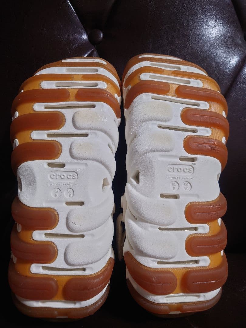 靴 crocs echo gum ro clog