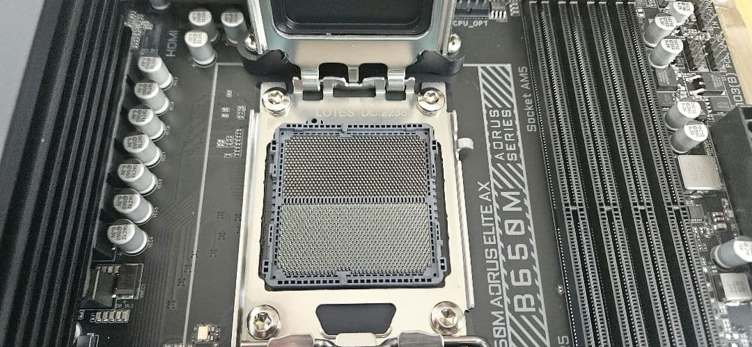 マザーボード GIGABYTE B650M AORUS ELITE AX