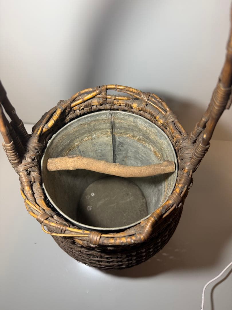 【时代物】竹编 花笼 落とし付き 煤竹调 茶道具 生け花 华道 职人手工