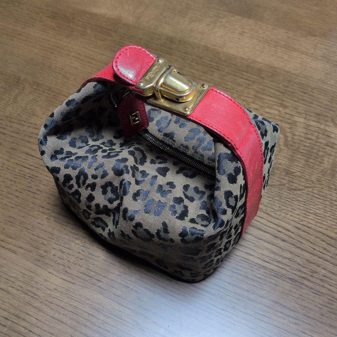 FENDIバニティバッグ