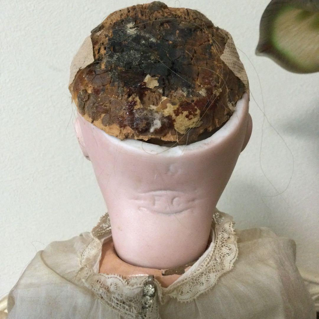 ゴーチェビスクドール　キャビネットサイズの子