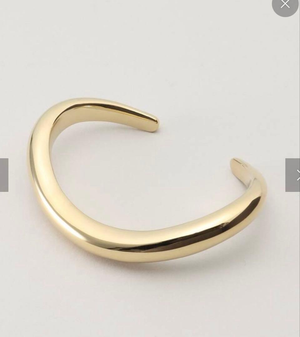 ガブリエラアルティガス WAVE CUFF バングル