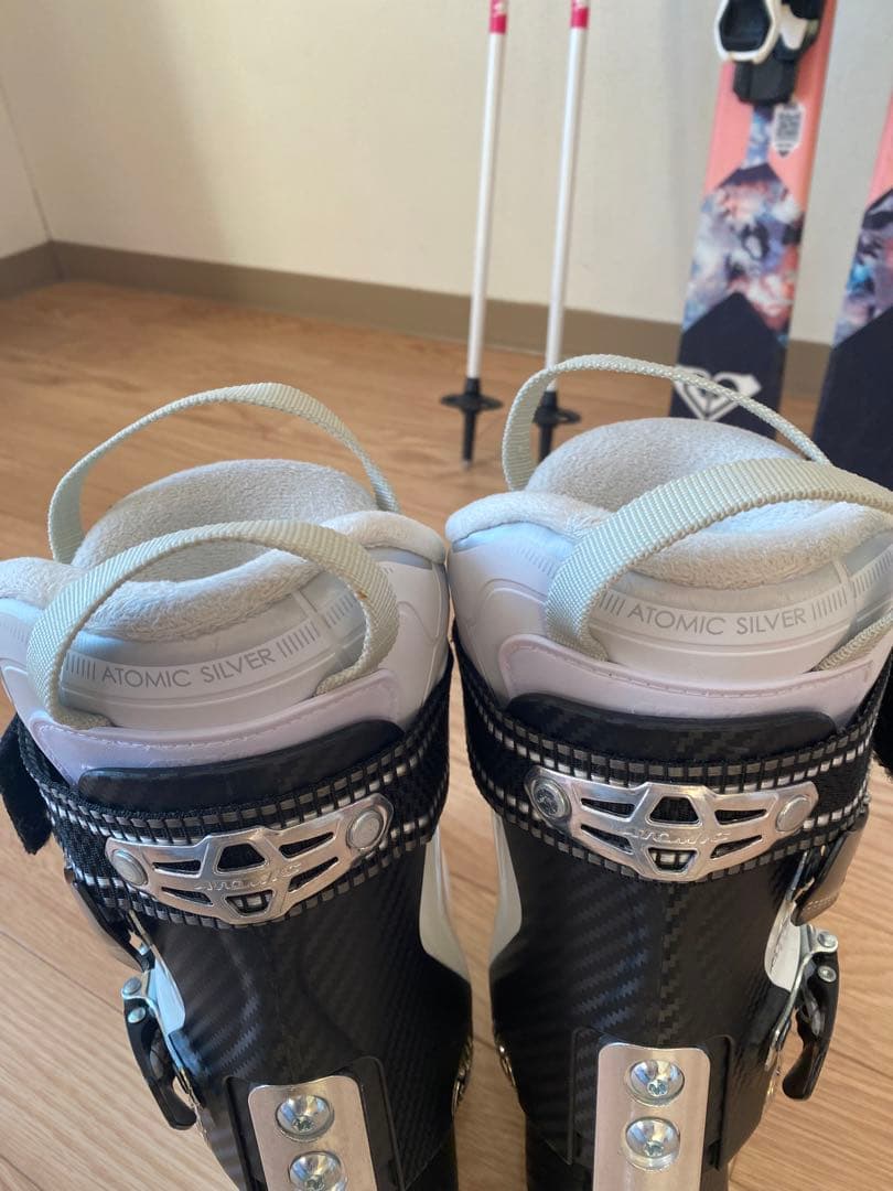 今日限定価格ロキシースキー板ブーツ３点roxyアトミックredstear140