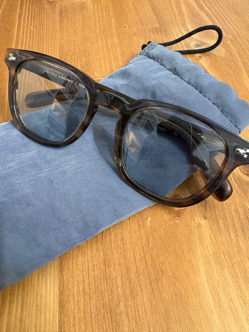 UNITED ARROWS 東京モデル サングラス グレー系