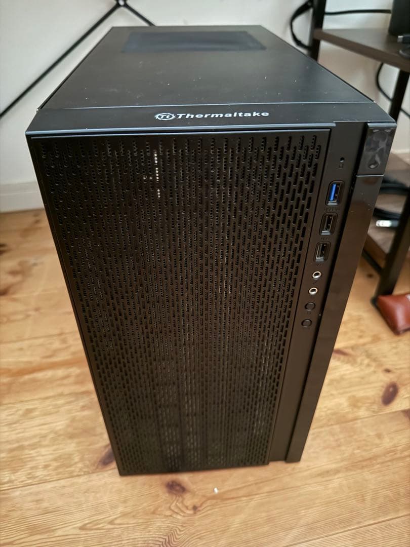 Thermaltake タワー型デスクトップPC ブラック