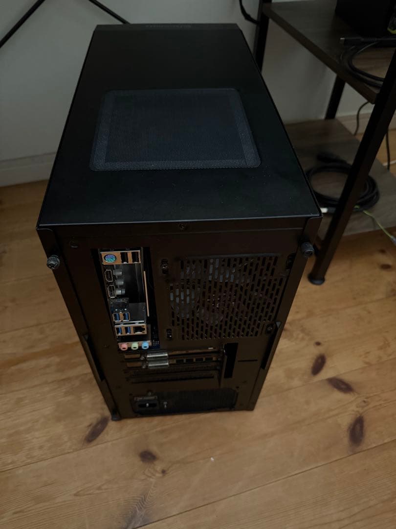 Thermaltake タワー型デスクトップPC ブラック